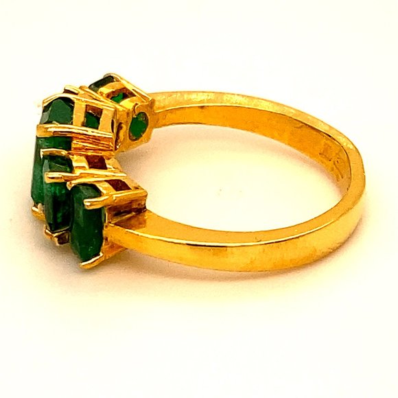 Emerald 3.55ct Solid 22K Yellow Gold Ring - Picture 8 of 9